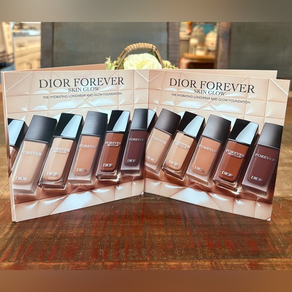 NEW Dior Forever SKIN GLOW FOUNDATION 9-Shade Sampler Card DUO! - Picture 1 of 4